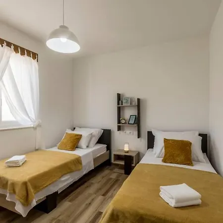 By Joe Appartement